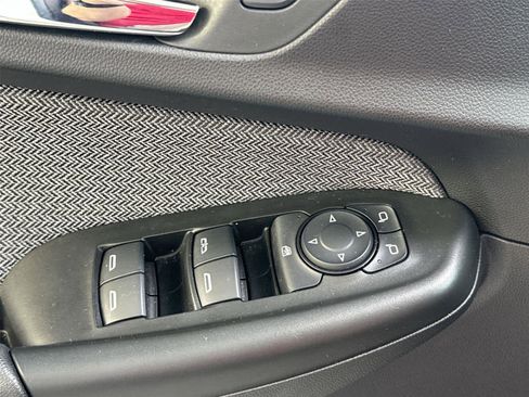 Used 2023 Chevrolet TrailBlazer LT w/ Convenience Package FWD image 21