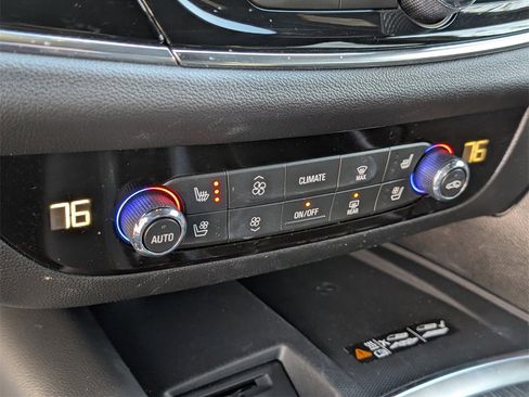 Used 2024 Buick Enclave Avenir image 30