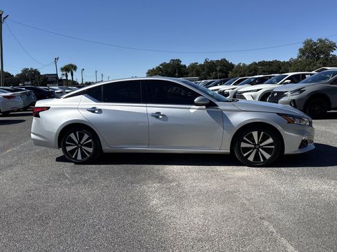 Used 2019 Nissan Altima 2.5 SV image 6