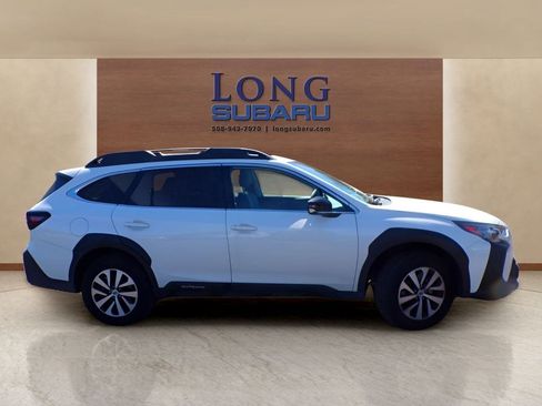 Certified 2025 Subaru Outback Premium AWD/4WD image 7