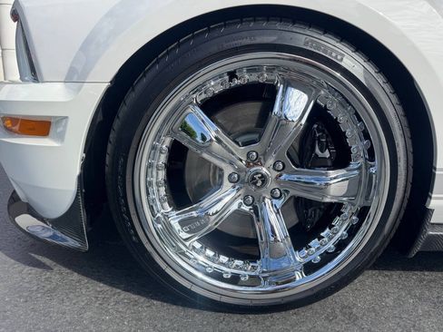 Used 2007 Ford Mustang Shelby GT500 RWD image 25
