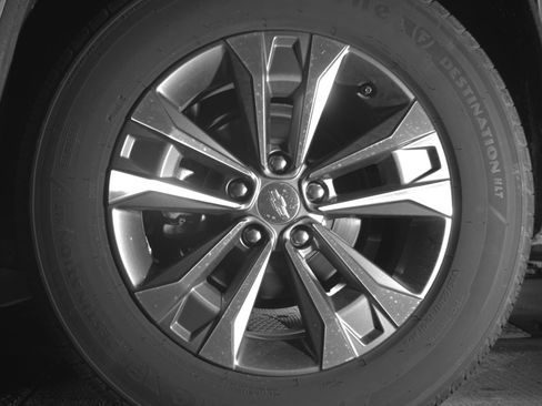 Used 2025 Chevrolet Equinox LT image 14