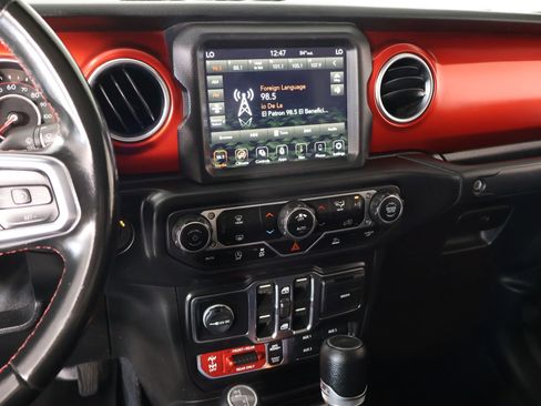 Used 2020 Jeep Gladiator Rubicon AWD/4WD image 5