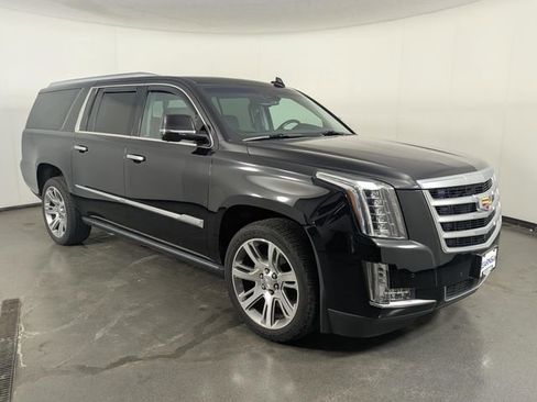 Used 2015 Cadillac Escalade ESV Premium image 2
