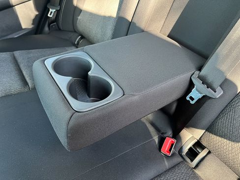 Used 2024 Nissan Rogue SV image 25