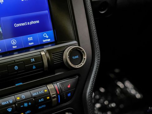 Used 2021 Ford Mustang Shelby GT500 w/ Technology Package image 70