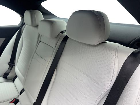 Used 2025 Mercedes-Benz C 300 Sedan image 32