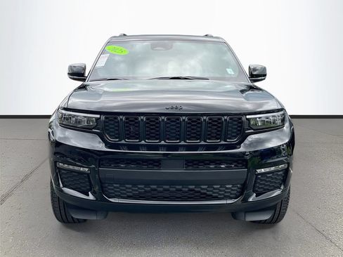 Certified 2025 Jeep Grand Cherokee L Limited w/ Black Appearance Package RWD image 2