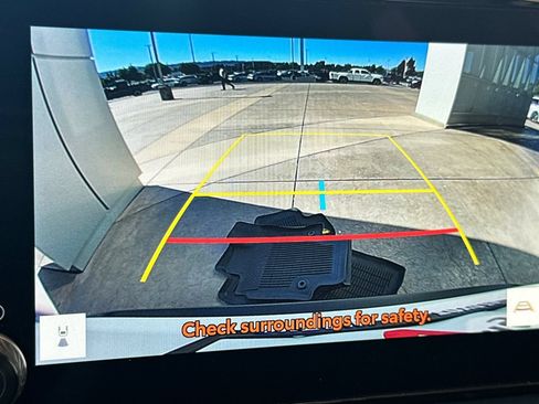 Used 2025 Toyota RAV4 XLE AWD/4WD image 22