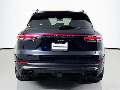 Used 2023 Porsche Cayenne Platinum Edition AWD/4WD image 3