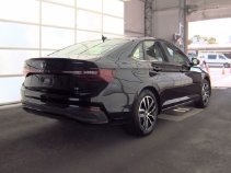 Used 2025 Volkswagen Jetta SE FWD image 19