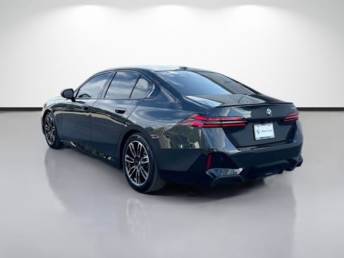 Used 2024 BMW 530i w/ M Sport Package RWD image 5