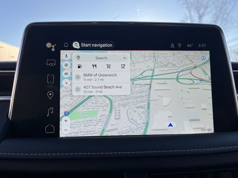 Used 2022 GMC Yukon XL SLT w/ SLT Luxury Package image 18