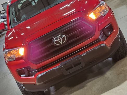 Used 2023 Toyota Tacoma SR AWD/4WD image 19
