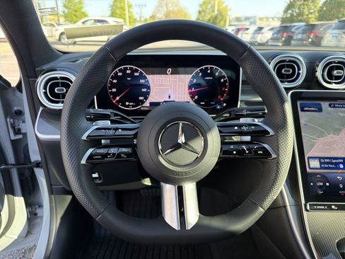 Used 2025 Mercedes-Benz C 300 Sedan image 23