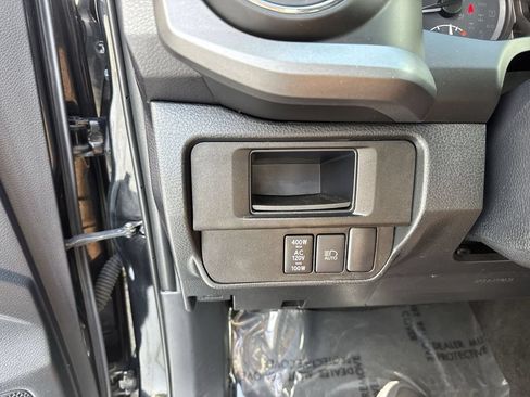 Used 2019 Toyota Tacoma TRD Sport AWD/4WD image 56