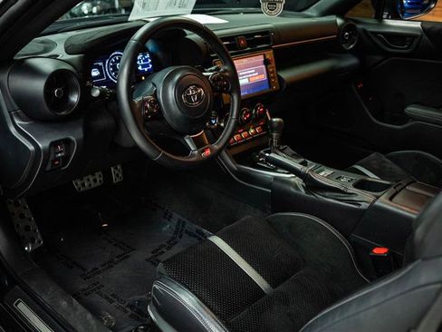 Used 2022 Toyota GR86 Premium image 8