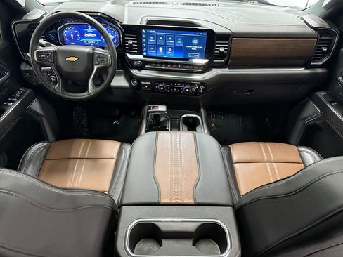 Used 2023 Chevrolet Silverado 1500 High Country w/ High Country Premium Package image 18