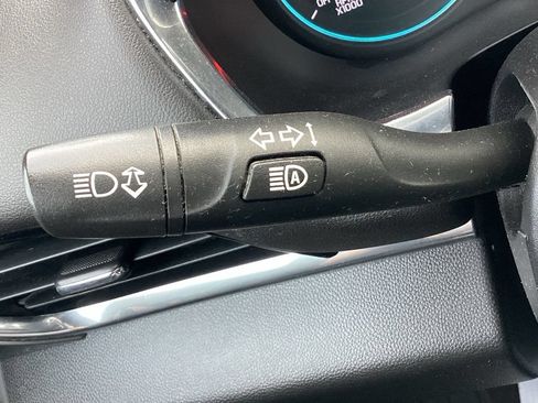 Used 2023 Chevrolet Traverse LT AWD/4WD image 26