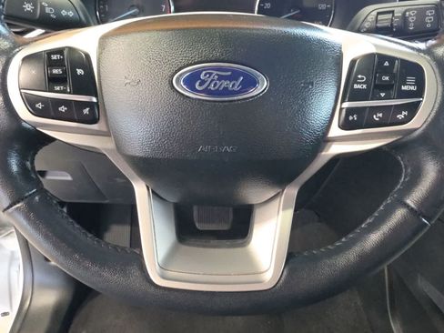 Used 2023 Ford Explorer XLT w/ Equipment Group 202A AWD/4WD image 21