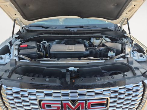 Used 2023 GMC Yukon Denali w/ LPO, Floor Liner Package AWD/4WD image 32