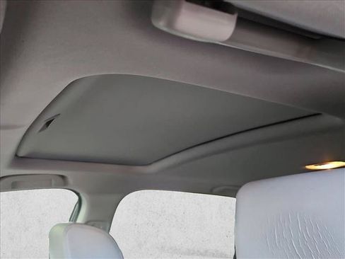 Used 2020 Honda CR-V Touring image 11