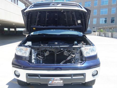 Used 2011 Toyota Tundra 4x4 Double Cab w/ TRD Off-Road Pkg image 37