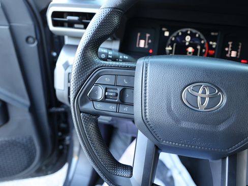 Used 2025 Toyota Tacoma SR5 image 20