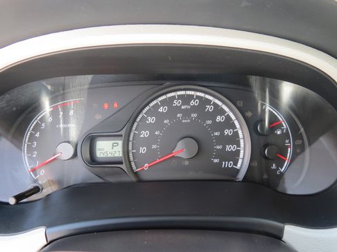 Used 2014 Toyota Sienna LE FWD image 12