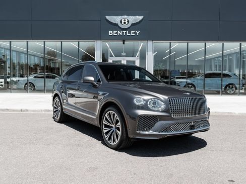Certified 2024 Bentley Bentayga AWD/4WD image 17