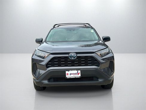 Used 2020 Toyota RAV4 LE image 2