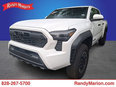 Used 2026 Toyota Tacoma TRD Off-Road AWD/4WD image 1
