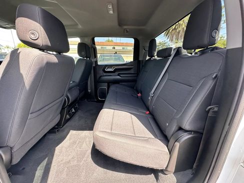 Used 2023 GMC Sierra 1500 SLE AWD/4WD image 26