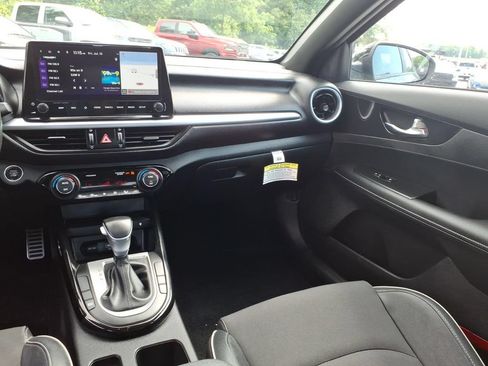 Used 2023 Kia Forte GT-Line w/ GT-Line Premium Package FWD image 24