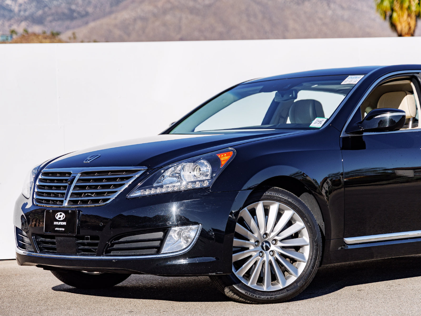 Used 2016 Hyundai Equus Ultimate RWD image 2