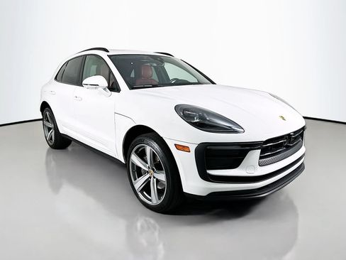 Certified 2024 Porsche Macan AWD/4WD image 7