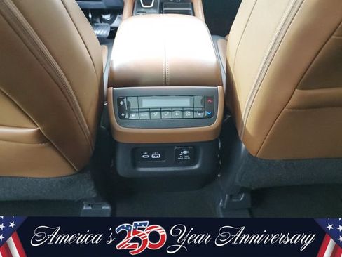 Used 2023 Nissan Pathfinder Platinum w/ Cargo Package AWD/4WD image 15