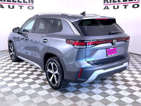 New 2025 Volkswagen Tiguan SE image 5