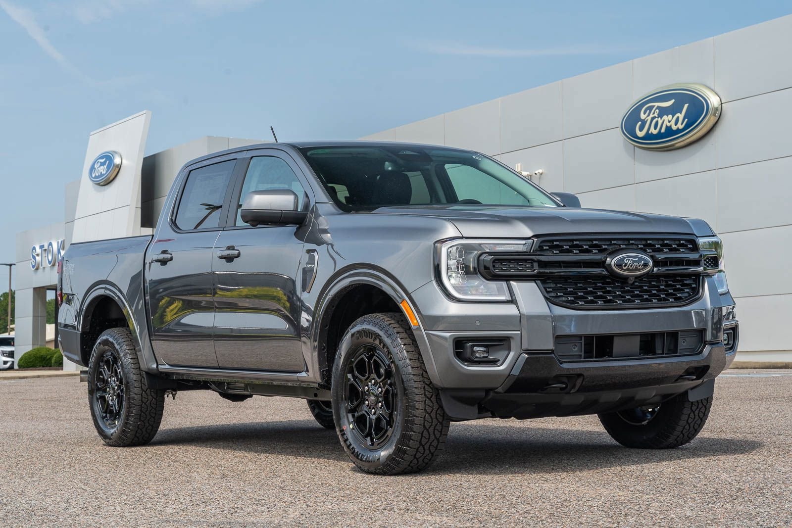 New 2026 Ford Ranger Lariat w/ FX4 Off-Road Package AWD/4WD image 1