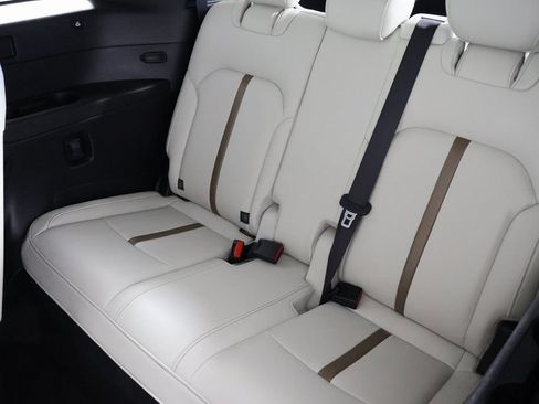 Certified 2024 MAZDA CX-90 Plug-In Hybrid w/ Premium Plus AWD/4WD image 9