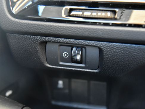 Used 2025 Honda Civic Sport image 30