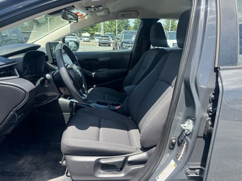 Used 2024 Toyota Corolla LE FWD image 11