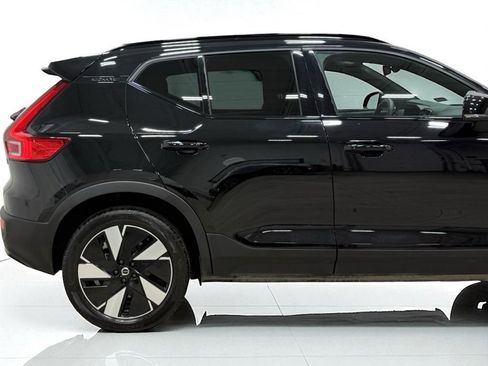 Used 2024 Volvo XC40 Recharge Core w/ Protection Package Premier image 14