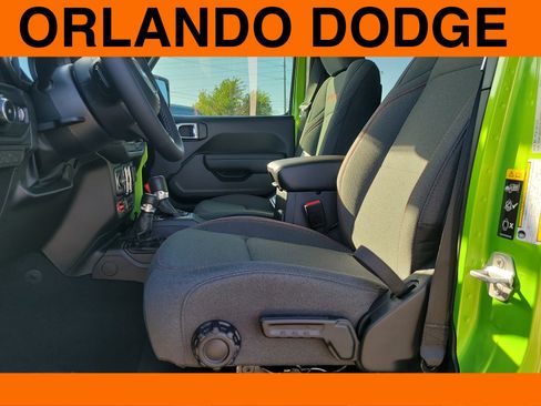 Used 2026 Jeep Wrangler Unlimited Rubicon w/ Technology Group AWD/4WD image 13