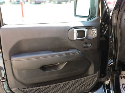 Used 2023 Jeep Wrangler Unlimited Sahara w/ Cold Weather Group AWD/4WD image 11