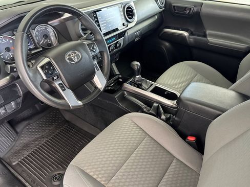 Used 2023 Toyota Tacoma SR5 AWD/4WD image 9