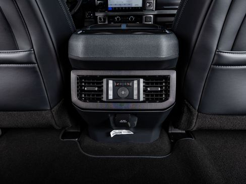 Used 2026 Ford F250 Platinum AWD/4WD image 31