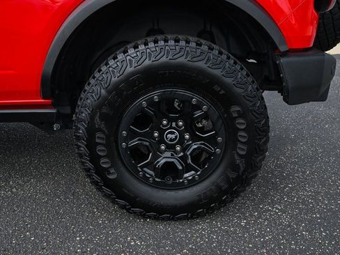 Certified 2022 Ford Bronco Wildtrak image 13