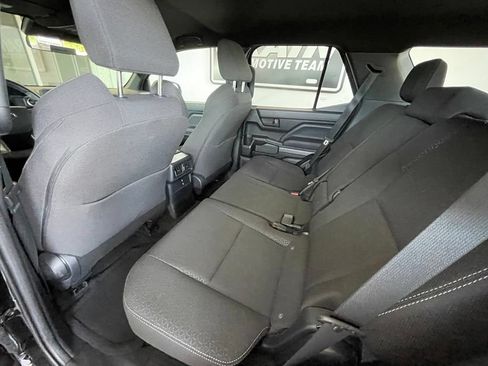 Used 2025 Toyota 4Runner SR5 AWD/4WD image 22