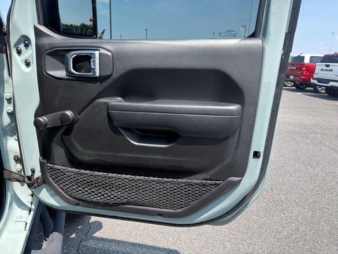 Used 2023 Jeep Wrangler Sport AWD/4WD image 28